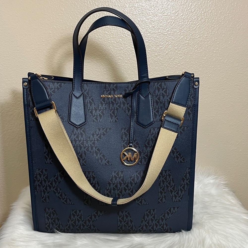 NWT Michael Kors Maple Admiral Blue LG Tote